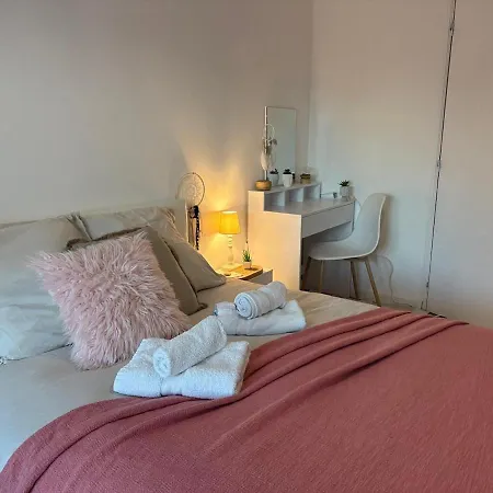 Апартаменты Douceur D'azur T4 A Pied Фрежюс